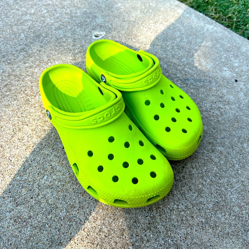 Lime Green Crocs mens 10 women’s 8
